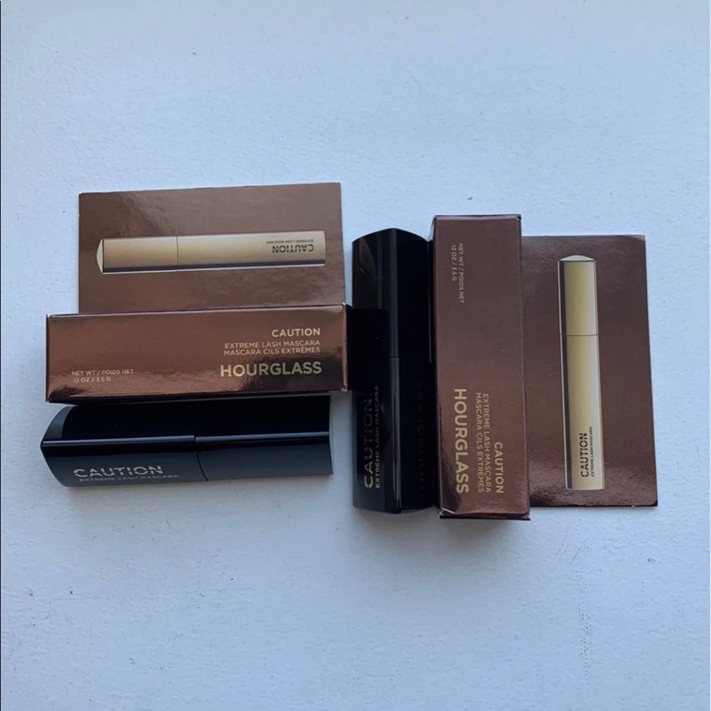2X Hourglass Caution Extreme Lash Mascar